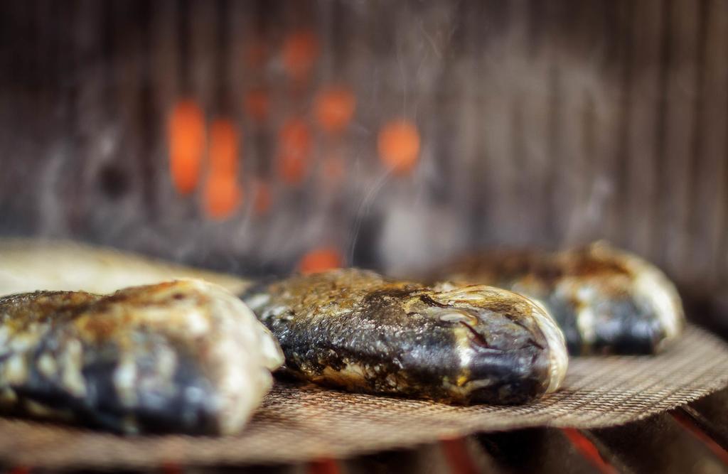 Logis Hotel Lons-Le-Saunier - Restaurant Le Grill Екстер'єр фото